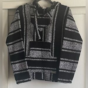 Artesanías San Martin Mexican Baja Black And White Hoodie. Pre-Owned.